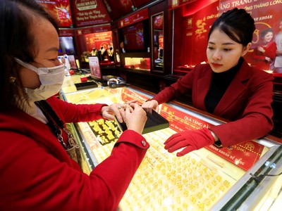 Giá vàng hôm nay ngày 8/2: Giá vàng SJC tăng vọt