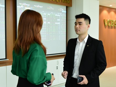 Cổ phiếu Vingroup giúp thị trường hồi phục 