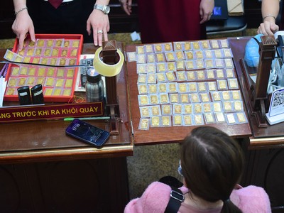 Bán 124 cây vàng trước ngày vía Thần tài