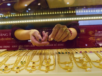 Hiệp Hội kinh doanh vàng Việt Nam kiến nghị cho DOJI, SJC và PNJ nhập 1,5 tấn vàng/năm