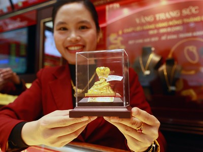 Xếp hàng mua vàng sau Tết