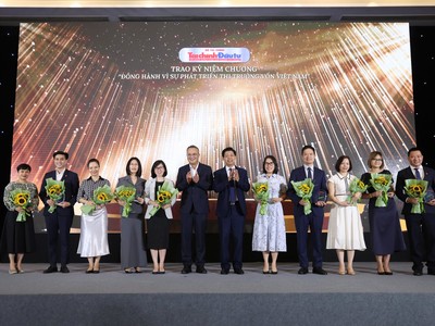Vinh danh 20 doanh nghiệp đồng hành vì sự phát triển thị trường vốn