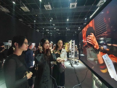 Dự án mỹ thuật “Tiếp Bước Tiến” của Biti’s tạo ấn tượng tới các nghệ sỹ trẻ