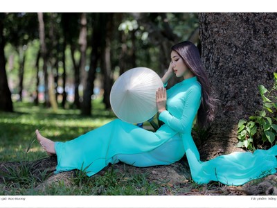 Tôn vinh vẻ đẹp của phụ nữ qua triển lãm ảnh “Áo dài tôi yêu”