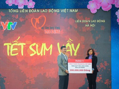 Prudential Việt Nam đem xuân đến công nhân nghèo