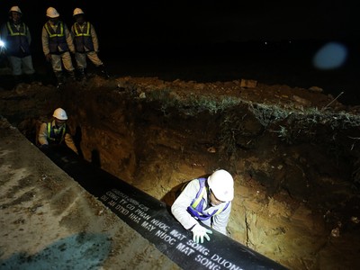 Dự án Nhà máy sông Đuống đang được chủ đầu tư khẩn trương thi công để hoàn thành giai đoạn 1 vào tháng 10/2018