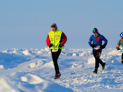 Với cự ly hơn 42 km, cuộc thi Marathon Bắc Cực 2018 được xem là một trong những cuộc thi chạy bộ khắc nghiêt nhất thế giới.