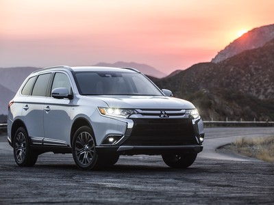 Mitsubishi Outlander được trang bị hơn 30 chi tiết chống ồn và giảm xóc
