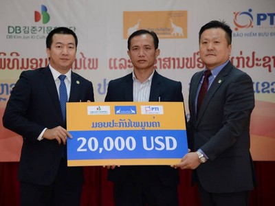 PTI trao tặng bảo hiểm miễn phí cho hơn 4.500 người dân Lào