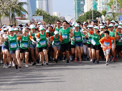 Manulife tài trợ dài hạn marathon quốc tế Đà Nẵng
