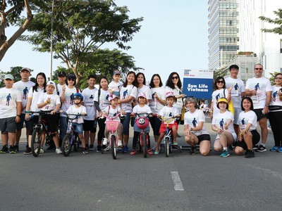 Sun Life Việt Nam chạy bộ ủng hộ Quỹ nghiên cứu bệnh ung thư 