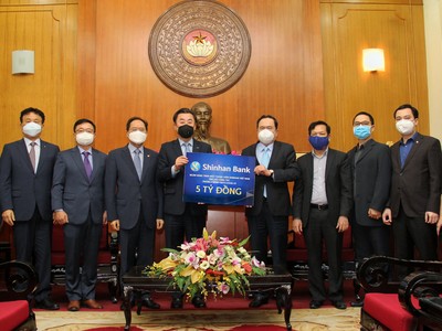 Ngân hàng Shinhan  ủng hộ 5 tỷ chống dịch Covid-19