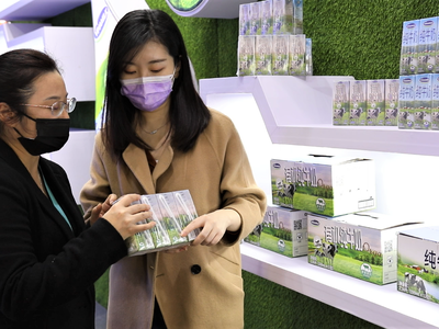 Vinamilk (VNM) chốt quyền tạm ứng cổ tức bằng tiền, tỷ lệ 9%