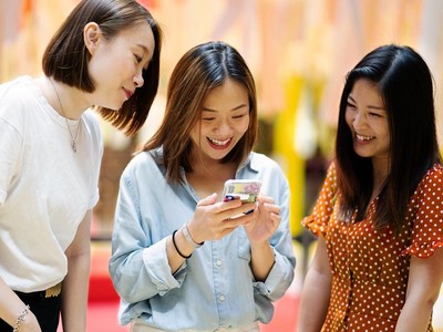 FWD hợp tác với Traveloka giúp người dân Việt Nam tiếp cận bảo hiểm dễ dàng hơn