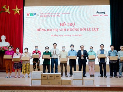 Amway Việt Nam chung tay cùng TP. Đà Nẵng khắc phục thiệt hại do thiên tai