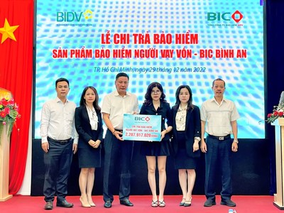 BIC chi trả hơn 2,2 tỷ đồng quyền lợi bảo hiểm cho khách hàng vay vốn tại BIDV Tây Sài Gòn