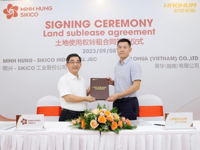 Lễ ký kết hợp đồng thuê lại đất giữa Công ty TNHH HAOHUA (Việt Nam) và chủ đầu tư KCN Minh Hưng Sikico diễn ra ngày 8/9. 