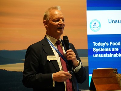 Ông Charles Brand, Phó Chủ tịch Điều hành các Giải pháp & Thiết bị Chế biến, Tetra Pak 