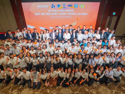 Quỹ tài trợ khát vọng tương lai dành tặng học bổng trị giá hơn 4 tỷ đồng cho sinh viên Việt Nam