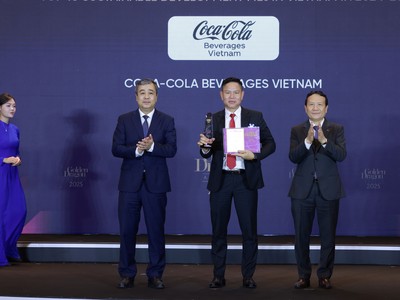 Coca-Cola Việt Nam được vinh danh là một trong 10 Doanh nghiệp bền vững hàng đầu giai đoạn 2024-2025 