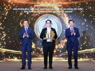 Đại diện của Generali Việt Nam tại Lễ vinh danh Diễn đàn Cấp cao Cố vấn Tài chính Việt Nam 2025