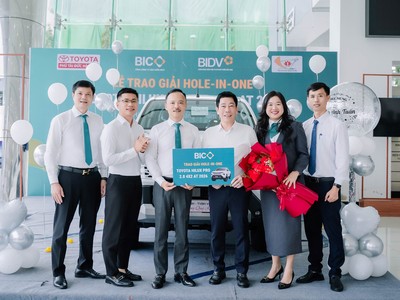BIC trao thưởng xe Toyota Hilux cho golfer tại Giải golf Hiệp hội Doanh nghiệp Hà Tĩnh lần thứ IV