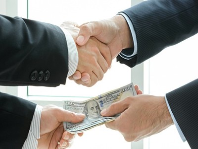 Người dân không tin tưởng nhiều vào quyết tâm chống tham nhũng của chính quyền địa phương (Ảnh Internet)