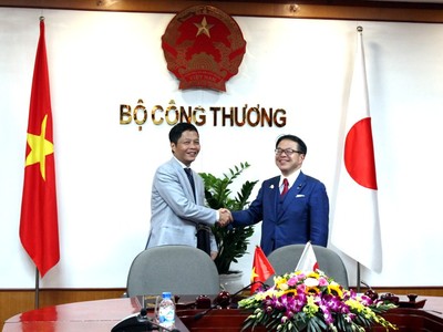 Việt Nam Nhật Bản tăng cường hợp tác trên lĩnh vực công nghiệp thương mại