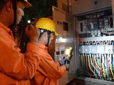 Sản lượng điện tiêu thụ tại miền Bắc, miền Trung lại lập đỉnh mới trong ngày 3/7