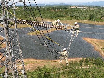 EVNNPT được Fitch Ratings xếp hạng tín nhiệm phát hành nợ ngoại tệ dài hạn ở mức BB