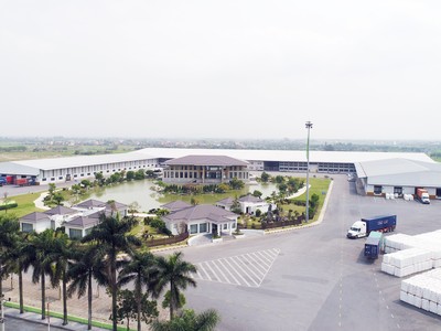 Toàn cảnh nhà máy AAA.