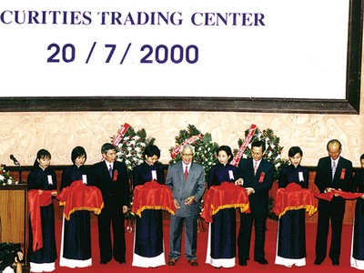 TTCK Việt Nam ngày khai mở 20/7/2000 