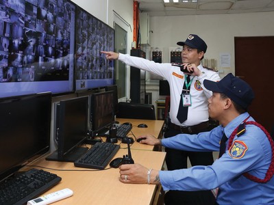 Quản lý vận hành chung cư là công việc đầy phức tạp, nhạy cảm. Ảnh: Lê Toàn