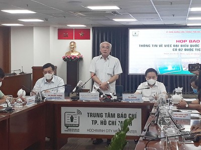 Ông Phan Nguyễn Như Khuê, Trưởng ban Tuyên giáo Thành ủy TP.HCM thông tin tại buổi họp ngày 1/9. 