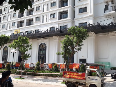 Những dấu hỏi tại dự án Iris Garden