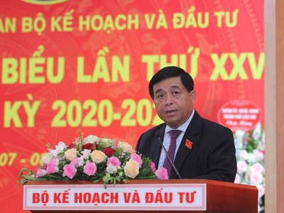 Ủy viên Trung ương Đảng, Bộ trưởng Bộ Kế hoạch và Đầu tư Nguyễn Chí Dũng khẳng định, vai trò lãnh đạo toàn diện của Đảng không ngừng được củng cố trong mọi hoạt động của Bộ, ngành Kế hoạch, Đầu tư và Thống kê.