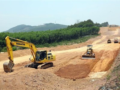 Hiện nay các Ban QLDA đang tích cực đánh giá hồ sơ dự thầu đảm bảo kết quả đánh giá chính xác, tuân thủ quy định.