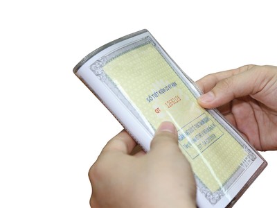 Lãi suất cho vay cầm cố sổ tiết kiệm hiện không quá cao, dao động từ 9-10%/năm