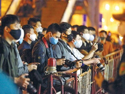 Tác nghiệp của phóng viên trong “kỷ nguyên Covid-19”.