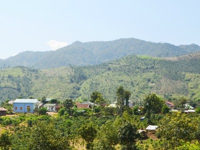 Kon Tum chú trọng vào công tác triển khai đầu tư cơ sở hạ tầng cho các khu tái định cư.
