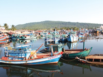 Các nghiệp vụ bảo hiểm thân tàu và tài sản tiếp tục không thuận lợi, gây thua lỗ cho nhà tái bảo hiểm. Ảnh: Dũng Minh