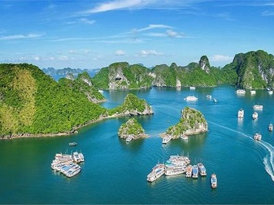 Quảng Ninh miễn, giảm phí tham quan du lịch đến hết năm 2020.
