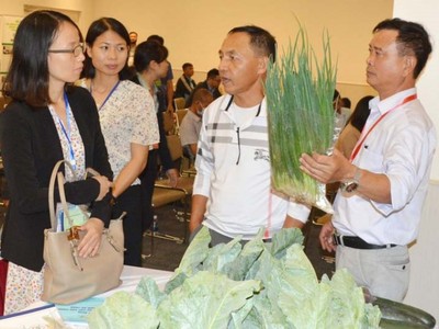 Doanh nghiệp bán lẻ kết nối tiêu thụ sản phẩm với doanh nghiệp sản xuất tại tại Diễn đàn.