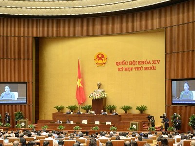 Toàn cảnh phiên chất vấn sáng 10/11 của Quốc hội.