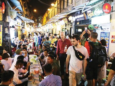 Hà Nội lần đầu tổ chức "đêm không ngủ" để kích cầu mua sắm