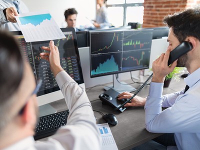 Các chỉ số chứng khoán Mỹ liên tục tăng sau ngày bầu cử Tổng thống