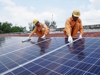 03 dự án điện mặt trời áp mái nhà được Bình Định chấp thuận sẽ được triển khai trong tháng 12/2020. ảnh minh họa