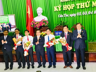 Ông Nguyễn Xuân Hải, trưởng Ban Nội chính Thành ủy Cần Thơ được bầu giữ chức Phó Chủ tịch HĐND Thành phố. Các ông Nguyễn Ngọc Hè, Nguyễn Văn Hồng và Nguyễn Thực Hiện được bầu giữ chức Phó Chủ tịch UBND TP. Cần Thơ.