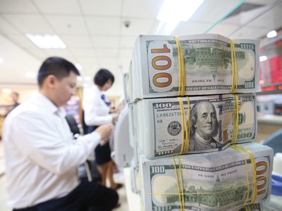 Lượng kiều hối về Việt Nam thường tăng mạnh hơn dịp lễ tết cuối năm. Ảnh: Dũng Minh