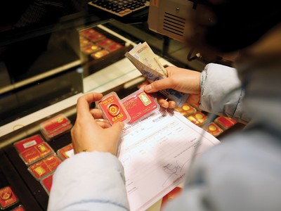 Nhu cầu nắm giữ vàng của người dân giảm dần. Ảnh: Dũng Minh
